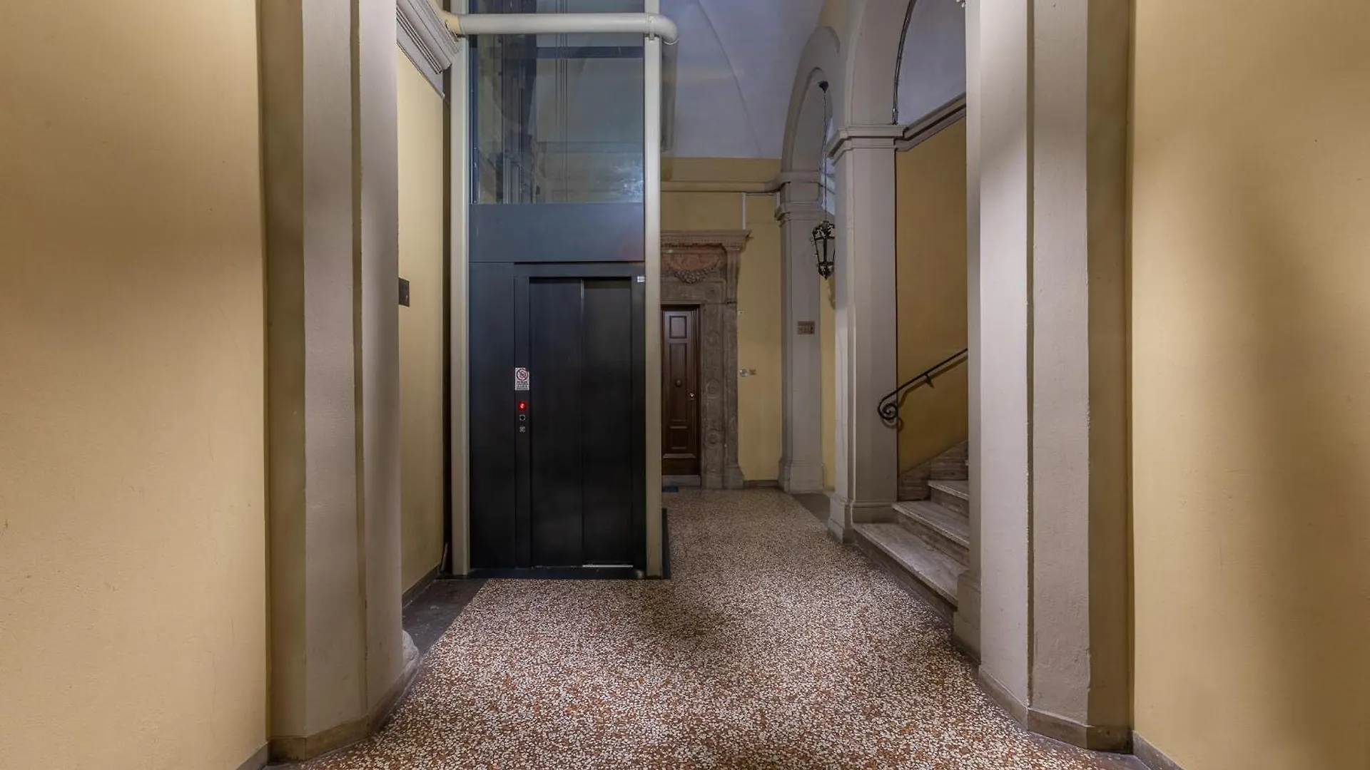 Heart Of Bologna: City Center Living 0*, Bologna Italy